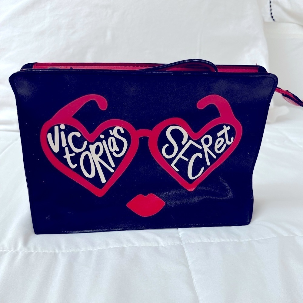 Victoria's Secret Black Too Glam To Give A Damn Makeup Cosmetic Bag Hearts Kiss